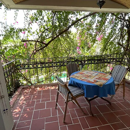 Villa Triplex With Private Pool And Garden