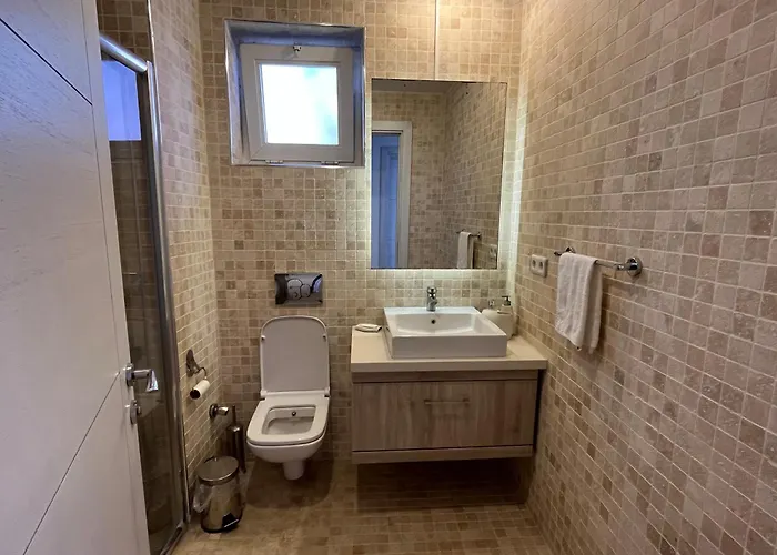 Triplex With Private Pool And Garden