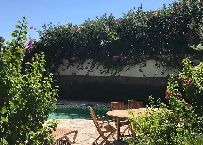 Villa Triplex With Private Pool And Garden Bodrum