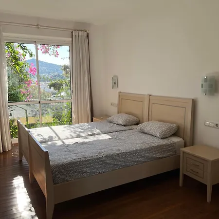 Triplex With Private Pool And Garden Willa Bodrum